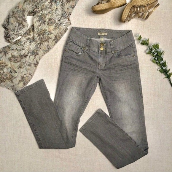 CAbi Denim - 🔴 Cabi Grey Straight Leg Jeans